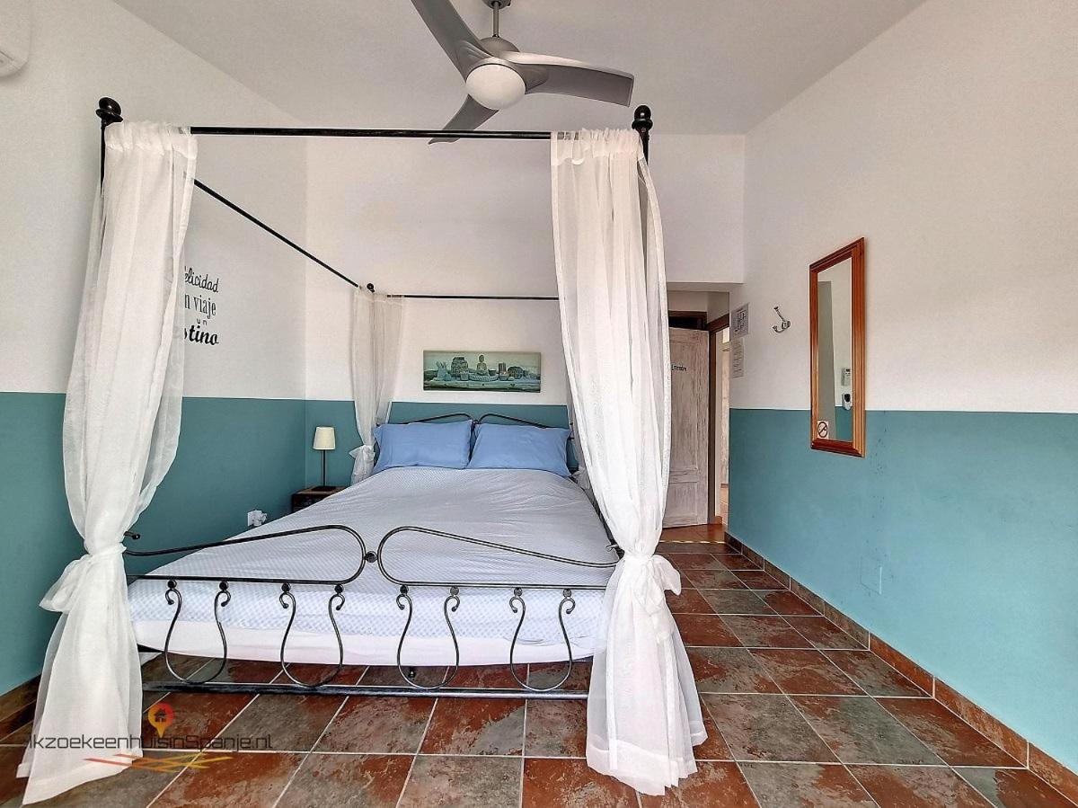 Bb Casa Alegria Bed & Breakfast Las Encebras ภายนอก รูปภาพ